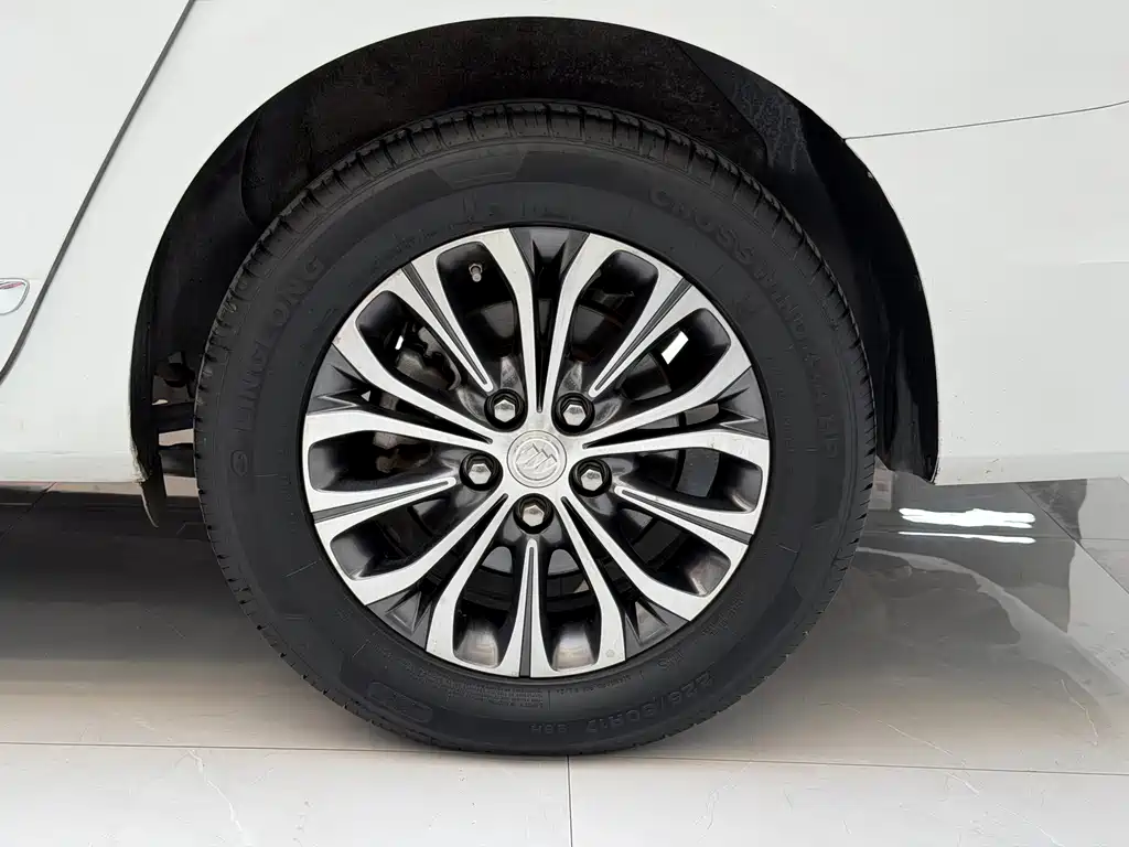 Buick GL8 2022 Land Business Class 652T Premium купить на сайте DeffCars