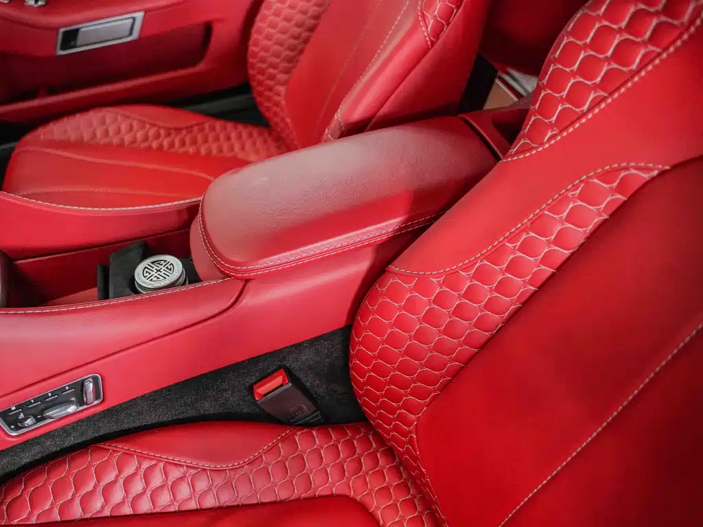 Vanquish 2013 6.0L standard model купить на сайте DeffCars