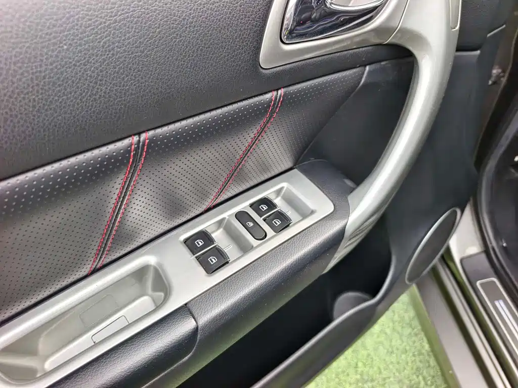 Haval H6 2013 upgraded version 2.4L automatic two-wheel drive elite type купить на сайте DeffCars