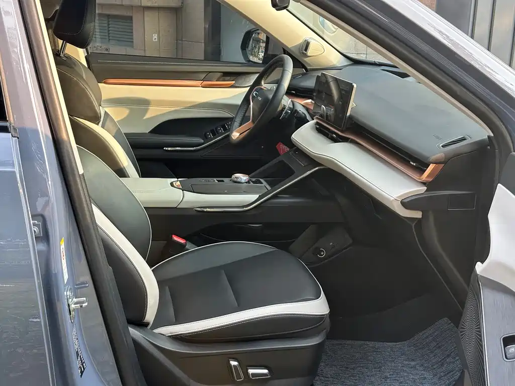 Haval H6 2021 third generation 2.0T automatic four-wheel drive Supreme+ купить на сайте DeffCars