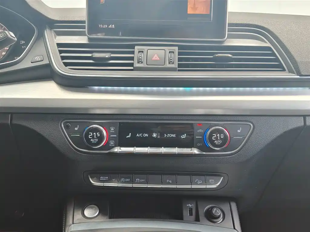 Audi Q5L 2018 40 TFSI enjoys fashionable style, National VI купить на сайте DeffCars