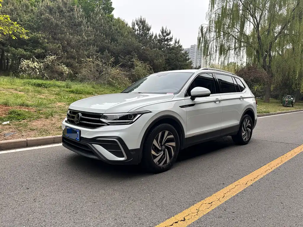 Tiguan L 2023 330TSI automatic two-wheel drive smart version купить на сайте DeffCars