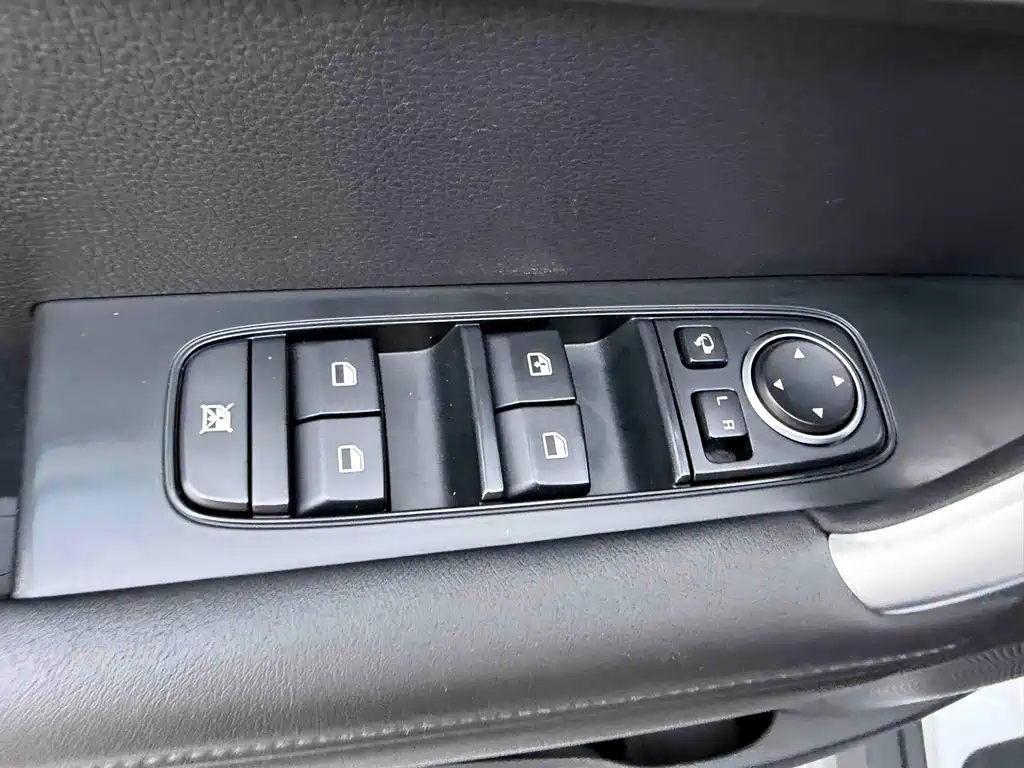 Zhipao 2019 2.0L Automatic Smart Enjoy Deluxe Edition купить на сайте DeffCars