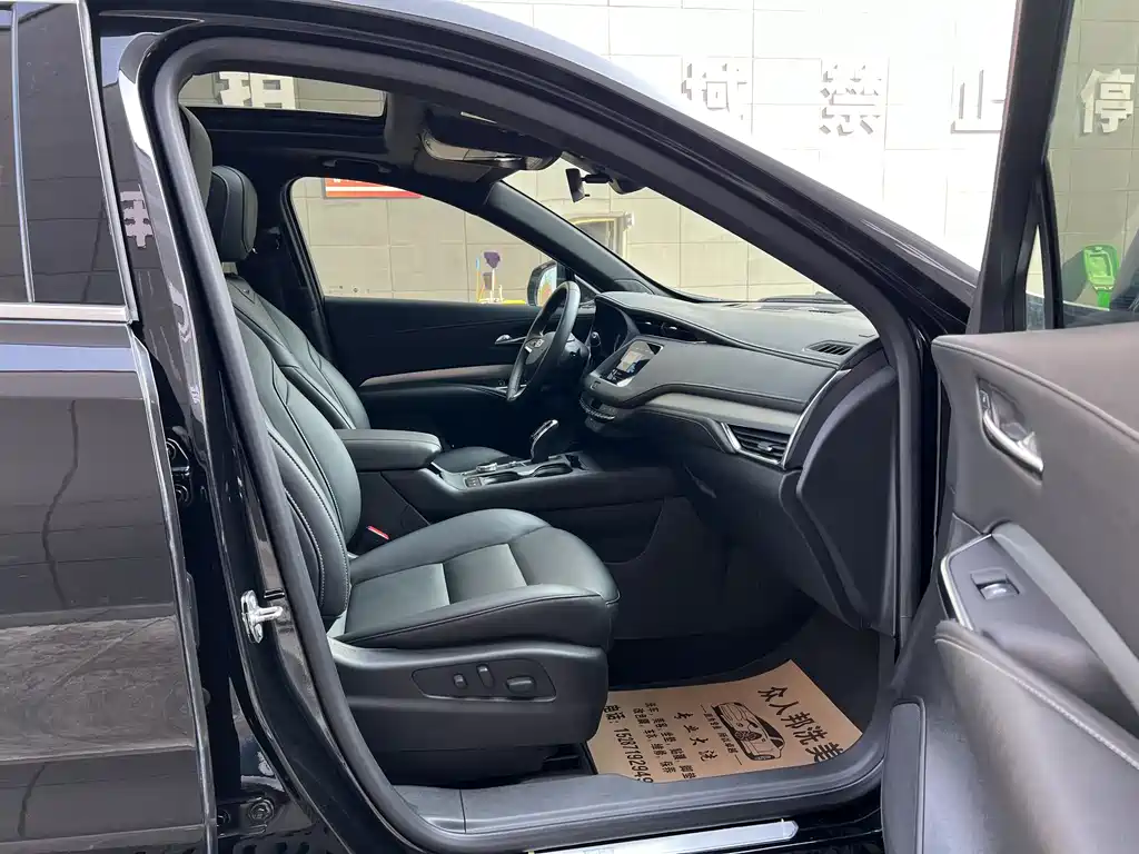 Cadillac XT4 2022 28T two-wheel drive luxury model купить на сайте DeffCars