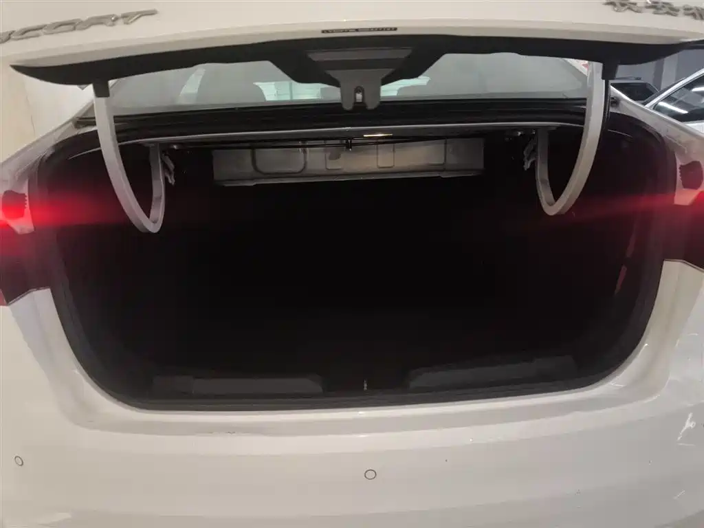 Escort 2017 facelift 1.5L manual comfort type купить на сайте DeffCars