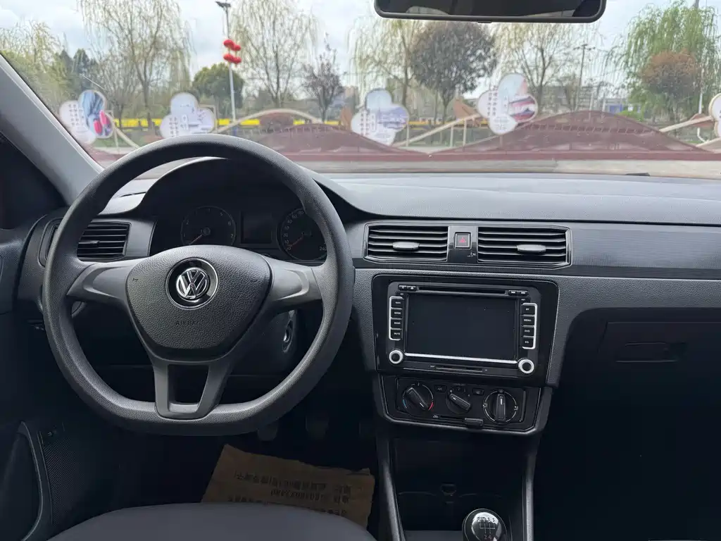 Santana 2016 1.4L Manual Fashion Edition купить на сайте DeffCars