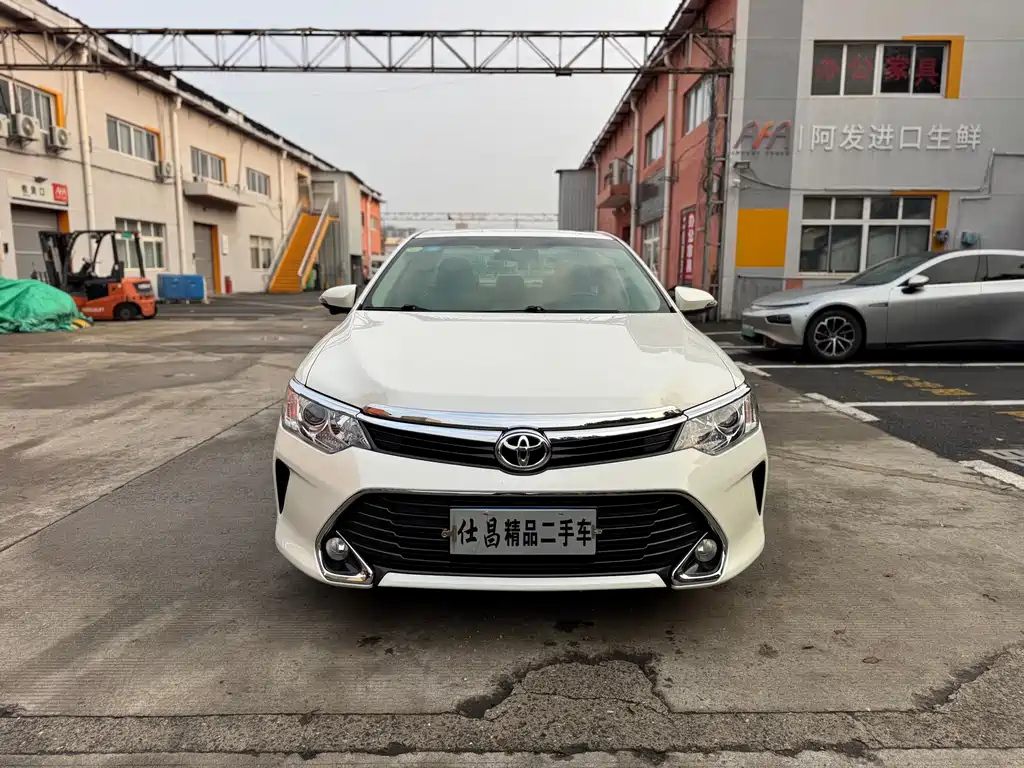 Camry 2016 2.0G 10th Anniversary Leading Edition купить на сайте DeffCars