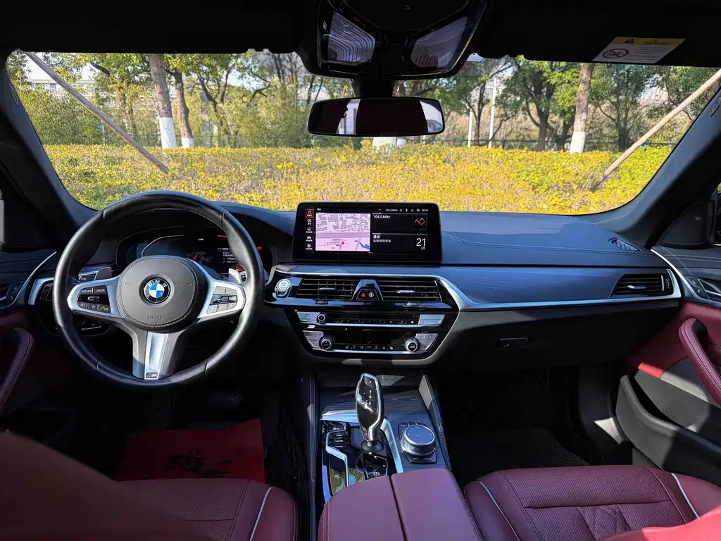 BMW 5 Series 2021 530Li Leading M Sports Package купить на сайте DeffCars