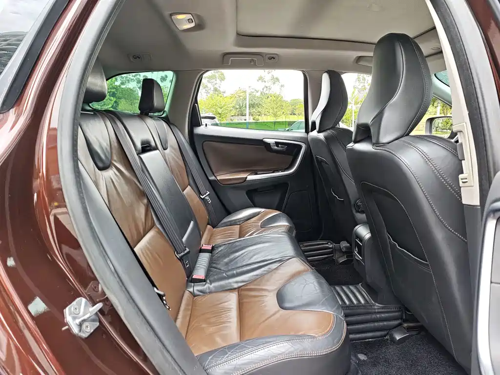 Volvo XC60 Imported 2014 Model T6 Zhiyi Edition купить на сайте DeffCars