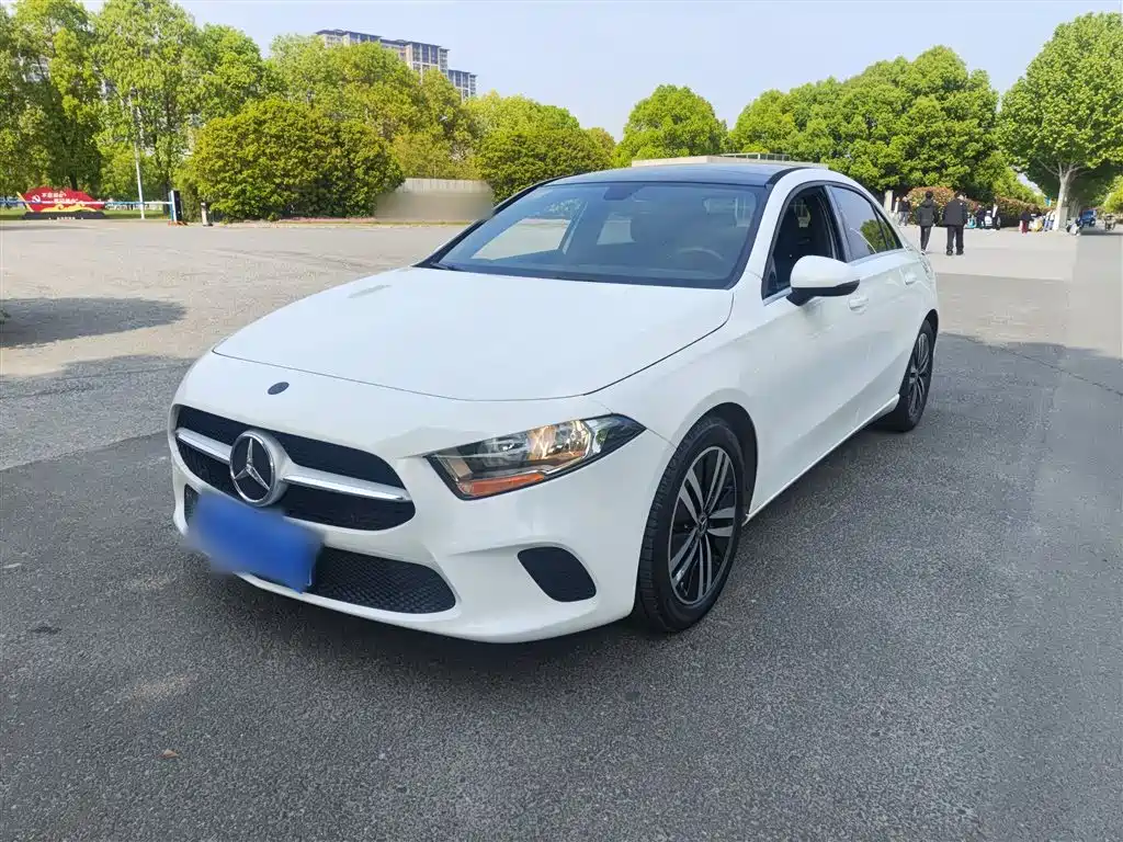Mercedes-Benz A-Class 2021 A 180 L купить на сайте DeffCars