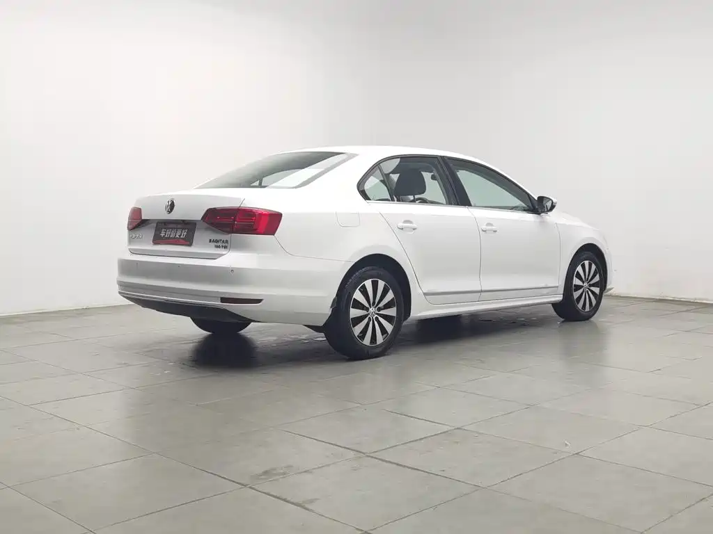 Sagitar 2017 180TSI Automatic Premium Edition купить на сайте DeffCars