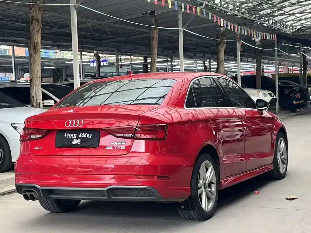 Audi A3 2018 30th Anniversary Limousine 35 TFSI Fashion купить на сайте DeffCars