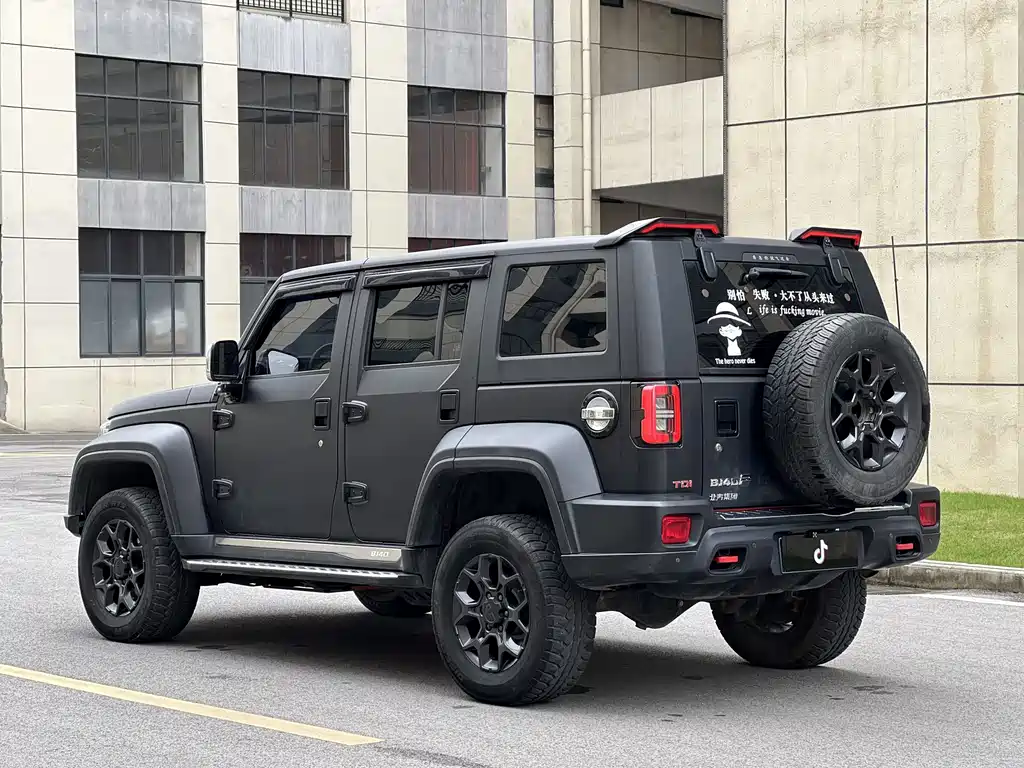 Beijing Off-Road BJ40 2023 2.0D Automatic Four-wheel Drive Blade Hero Edition Knight Type купить на сайте DeffCars