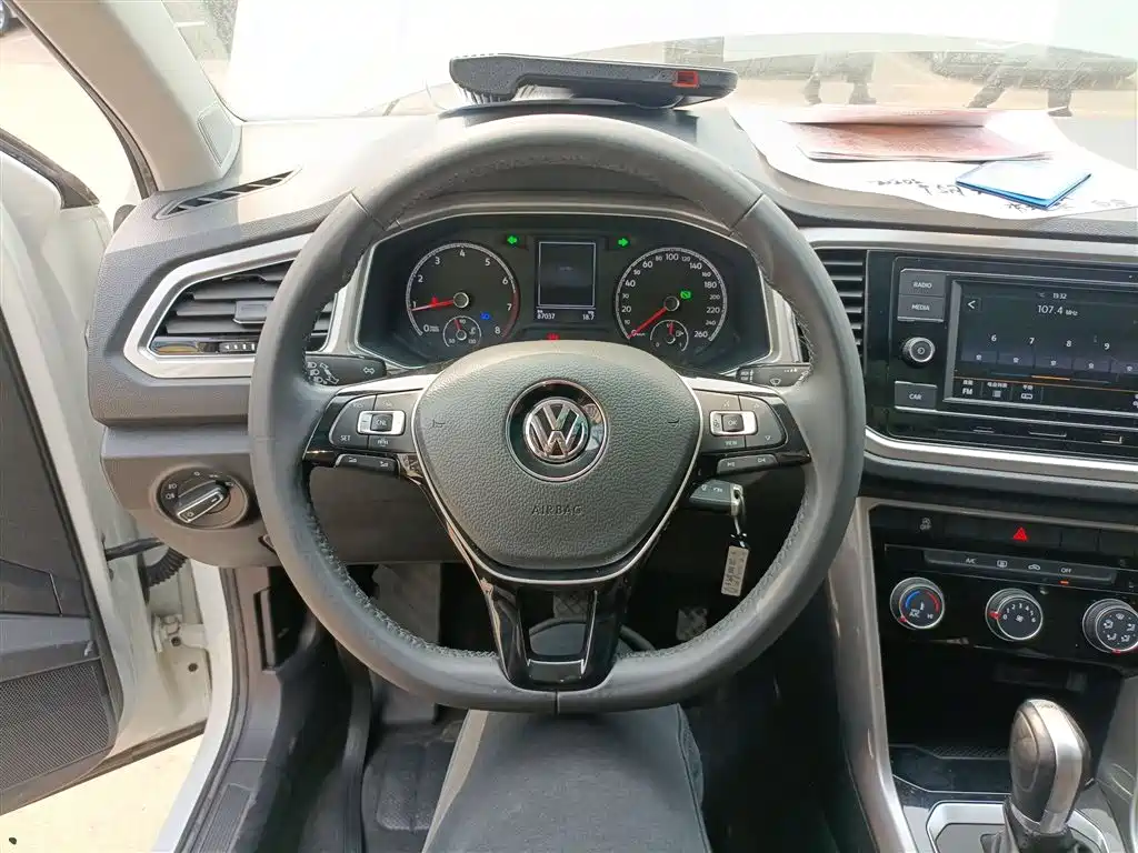 T-ROC 2020 230TSI DSG two-wheel drive aggressive model купить на сайте DeffCars