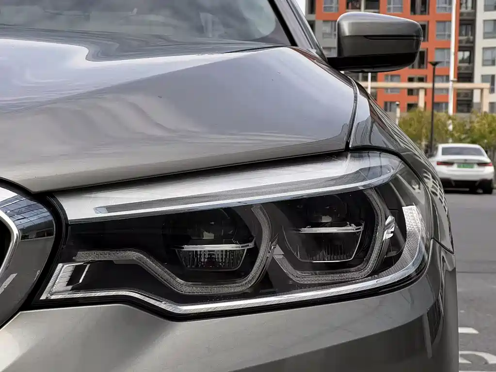 BMW 5 Series New Energy 2018 530Le Luxury Package купить на сайте DeffCars