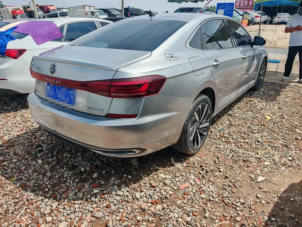 Passat 2022 330TSI Deluxe Edition купить на сайте DeffCars