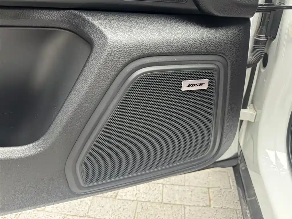 Macan 2023 Macan 2.0T купить на сайте DeffCars
