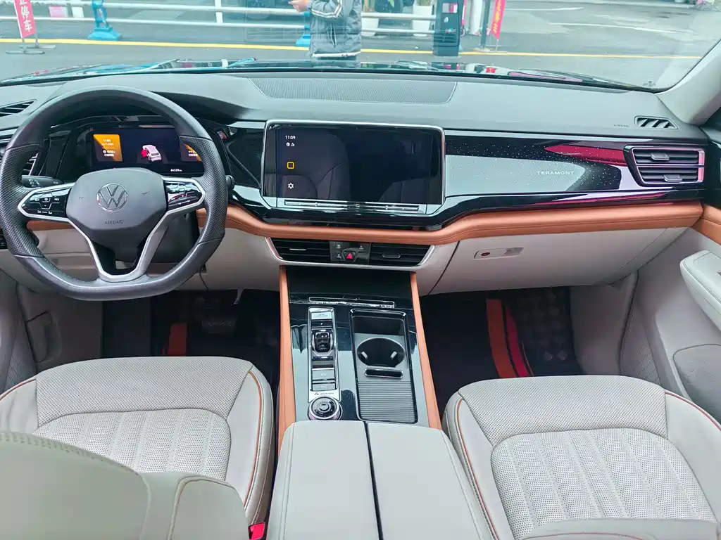 Touron 2022 380TSI four-wheel drive luxury version купить на сайте DeffCars
