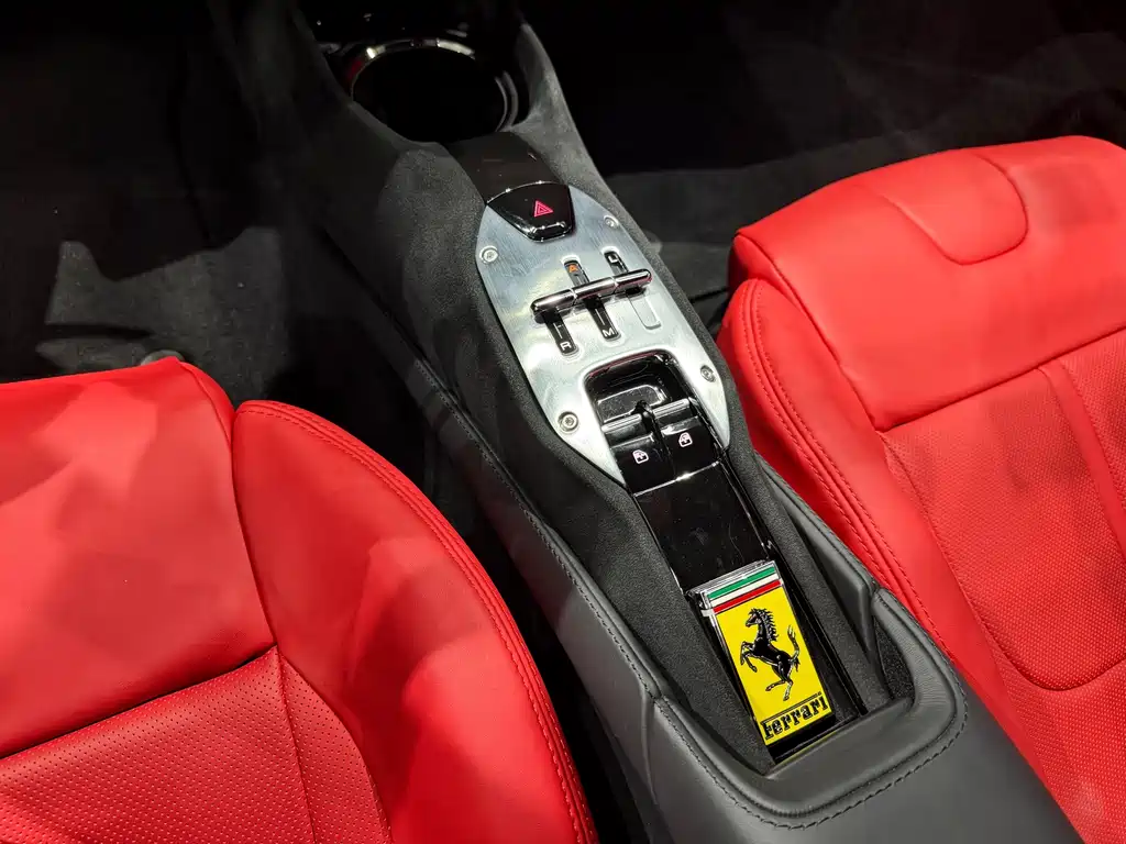 SF90 2020 3.9T V8 Stradale купить на сайте DeffCars