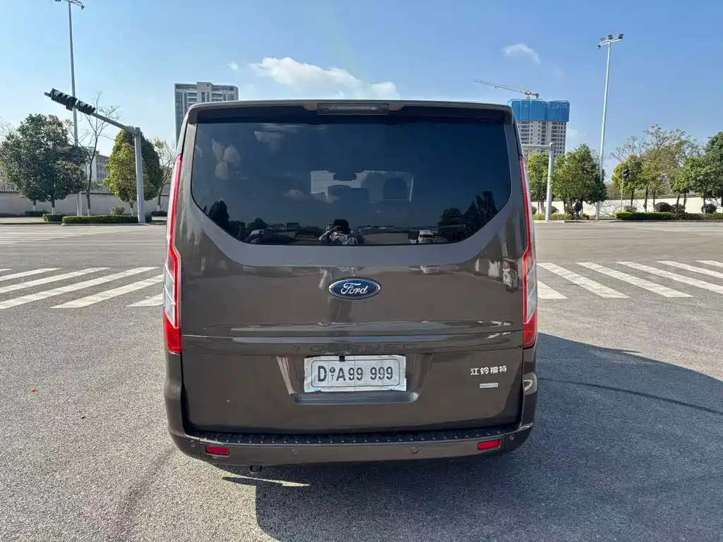 Tourio 2017 2.0T Automatic Elite Edition купить на сайте DeffCars