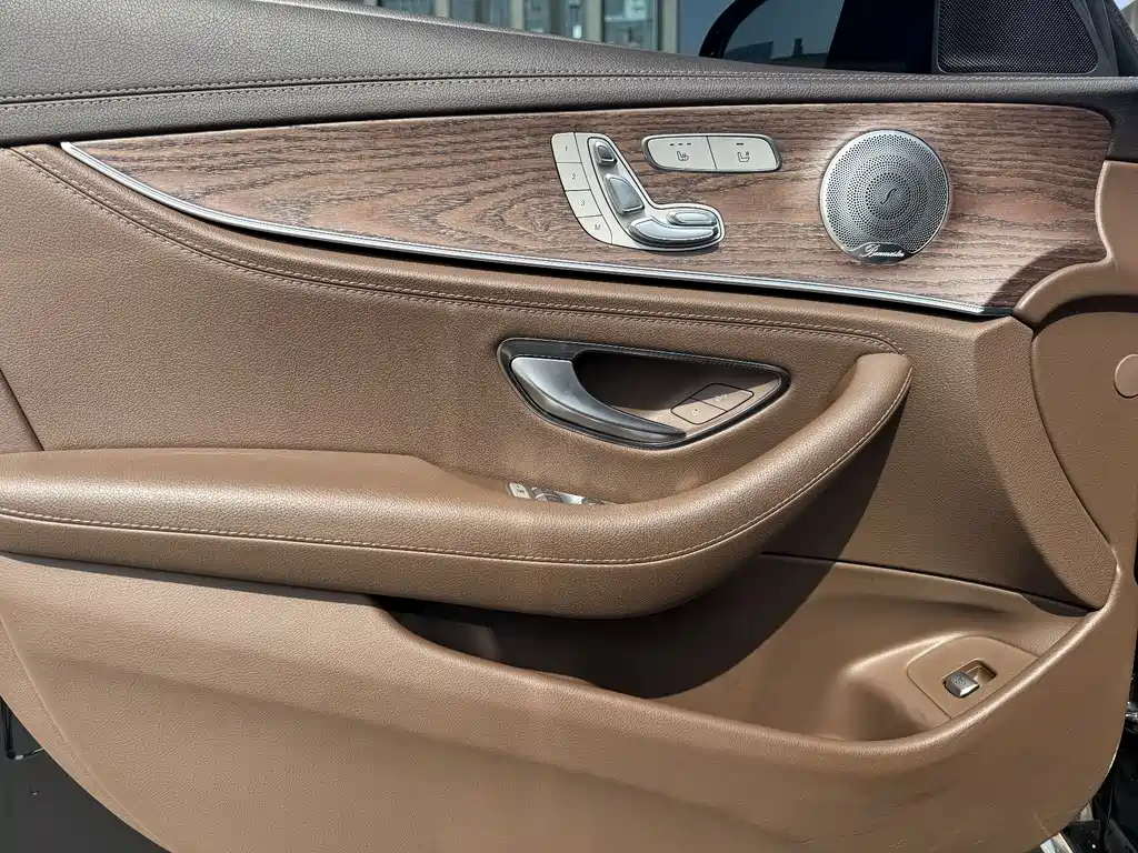 Mercedes-Benz E-Class 2023 E 300 L Luxury Model купить на сайте DeffCars