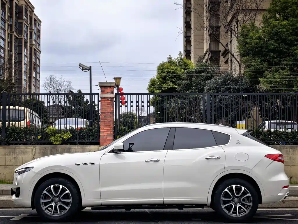 Levante 2016 3.0T standard model купить на сайте DeffCars