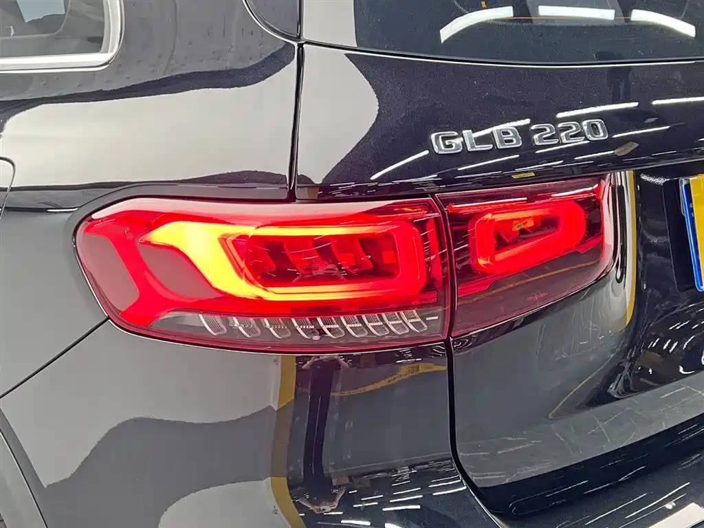 Mercedes-Benz GLB 2023 GLB 220 Fashion Model купить на сайте DeffCars