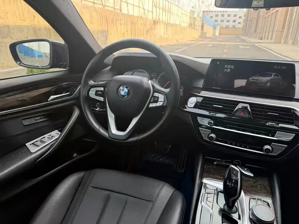 BMW 5 Series 2018 525Li M Sports Package купить на сайте DeffCars
