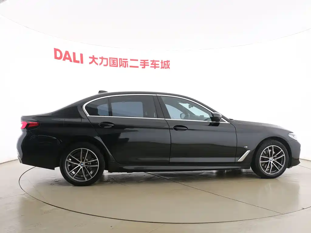 BMW 5 Series 2022 525Li M Sports Package купить на сайте DeffCars