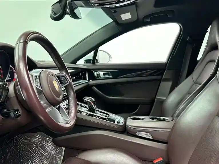 Panamera 2017 Panamera 4 Executive Extended Edition 3.0T купить на сайте DeffCars