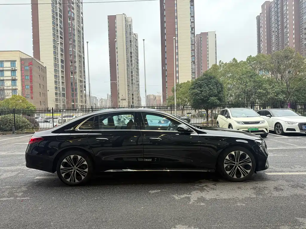 Mercedes-Benz E-Class New Energy 2024 E 350 e L plug-in hybrid sedan купить на сайте DeffCars