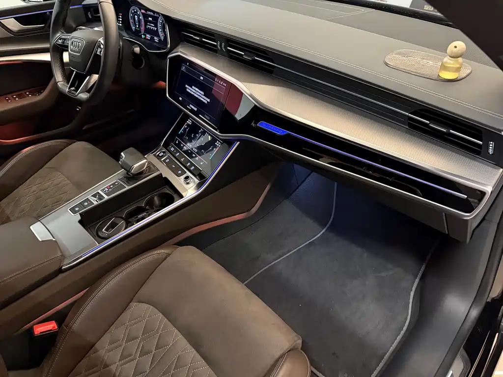 Audi A7L 2022 45 TFSI quattro S-line Wind Rider купить на сайте DeffCars