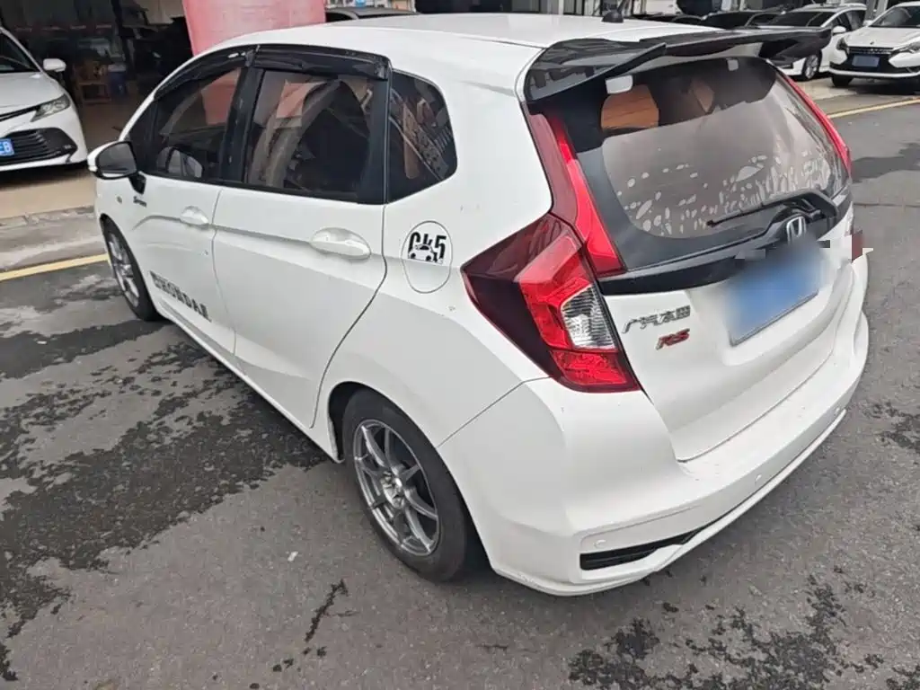 Fit 2018 1.5L CVT Comfort Edition купить на сайте DeffCars