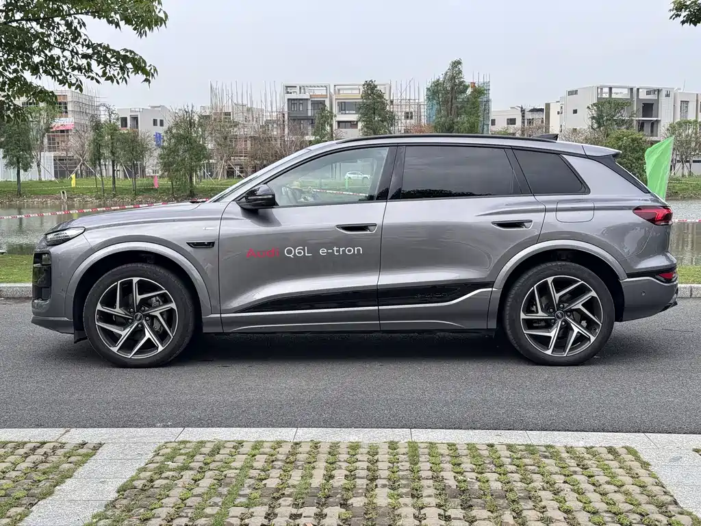 Audi Q6L e-tron 2026 first pilot version купить на сайте DeffCars