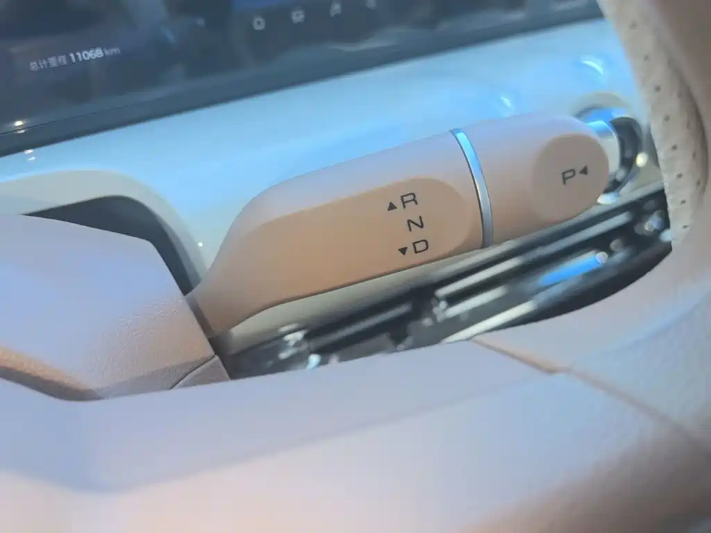 Wuling Bingo 2025 model 333km Lingxi Internet model купить на сайте DeffCars
