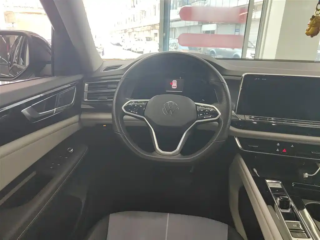 Touron 2022 380TSI four-wheel drive luxury version купить на сайте DeffCars