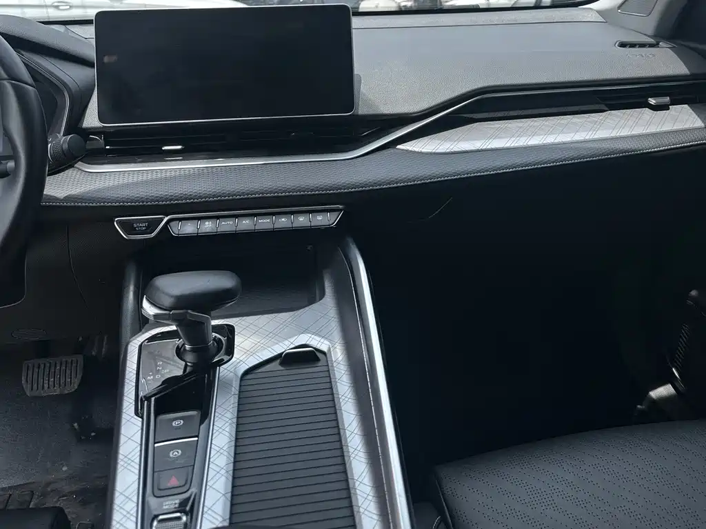 Xingrui 2023 2.0TD Premium Model купить на сайте DeffCars