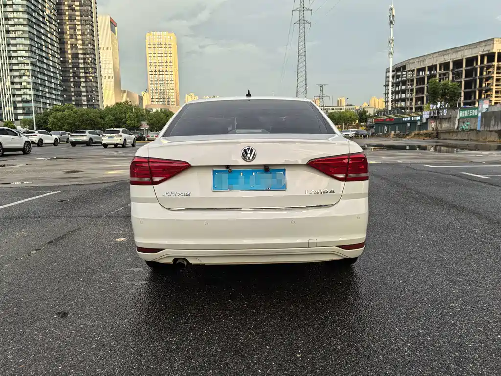 Lavida 2017 1.6L automatic comfort version купить на сайте DeffCars