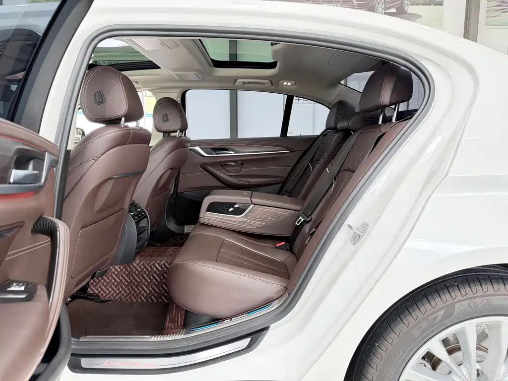 BMW 5 Series 2020 530Li xDrive Luxury Package купить на сайте DeffCars