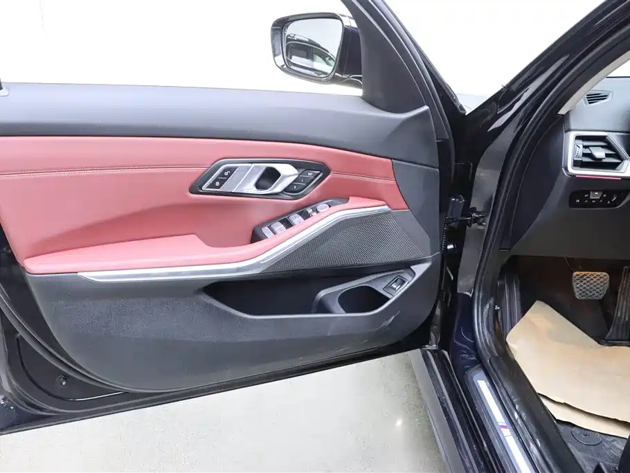 BMW 3 Series 2024 325Li M Sports Package купить на сайте DeffCars