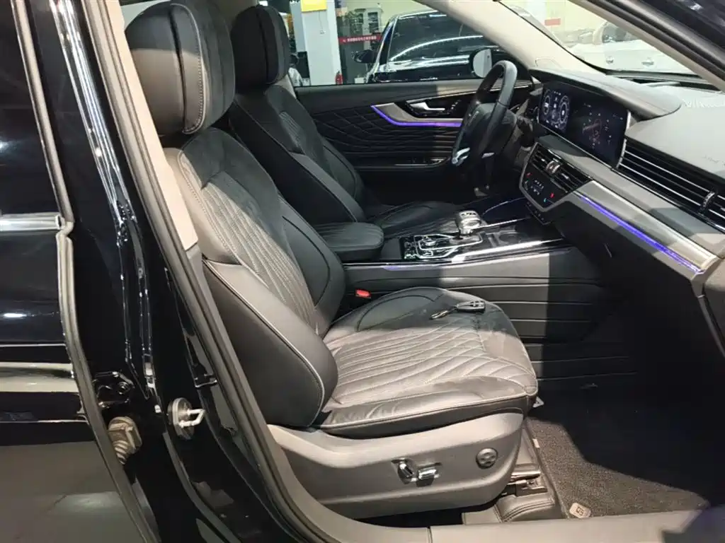 Hongqi HS5 2022 facelift 2.0T Zhilian Flagship Edition купить на сайте DeffCars
