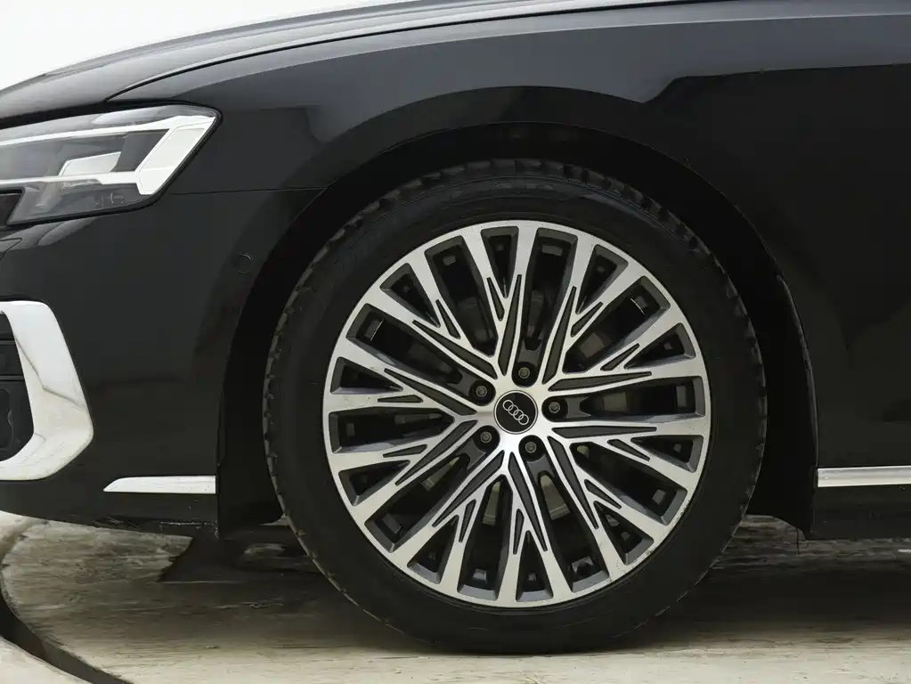 Audi A8 2024 A8L 50 TFSI quattro Premium Selection купить на сайте DeffCars