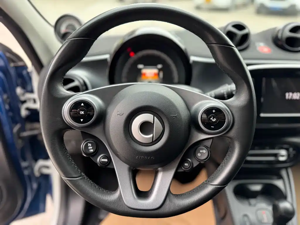 smart forfour 2018 0.9T 66kW Pioneer Edition купить на сайте DeffCars