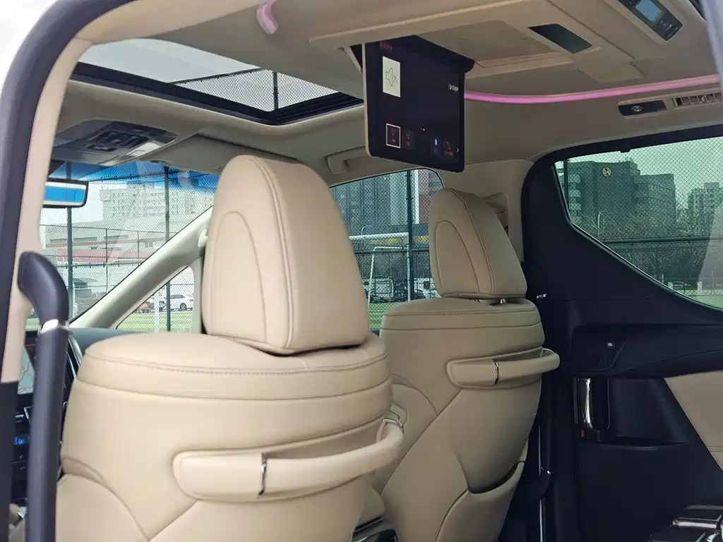 Wilfa 2021 Crown Dual Engine 2.5L HV Premium Edition купить на сайте DeffCars