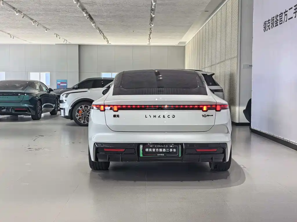 Lynk & Co 10 2025 240 four-wheel drive Ultra купить на сайте DeffCars