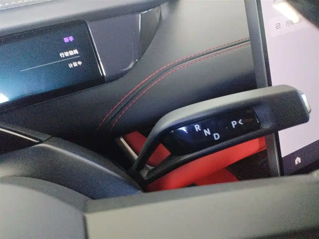 Xiaomi SU7 2024, four-wheel drive, ultra-long battery life, high-end smart driving Max version купить на сайте DeffCars