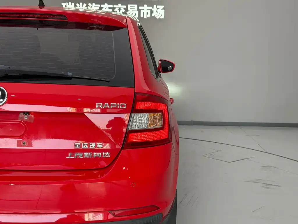 Xindong (Rapid Spaceback) 2016 facelift 1.6L automatic version купить на сайте DeffCars