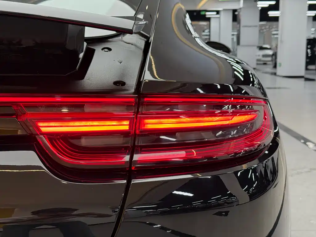Panamera 2017 Panamera 4 Executive Extended Edition 3.0T купить на сайте DeffCars