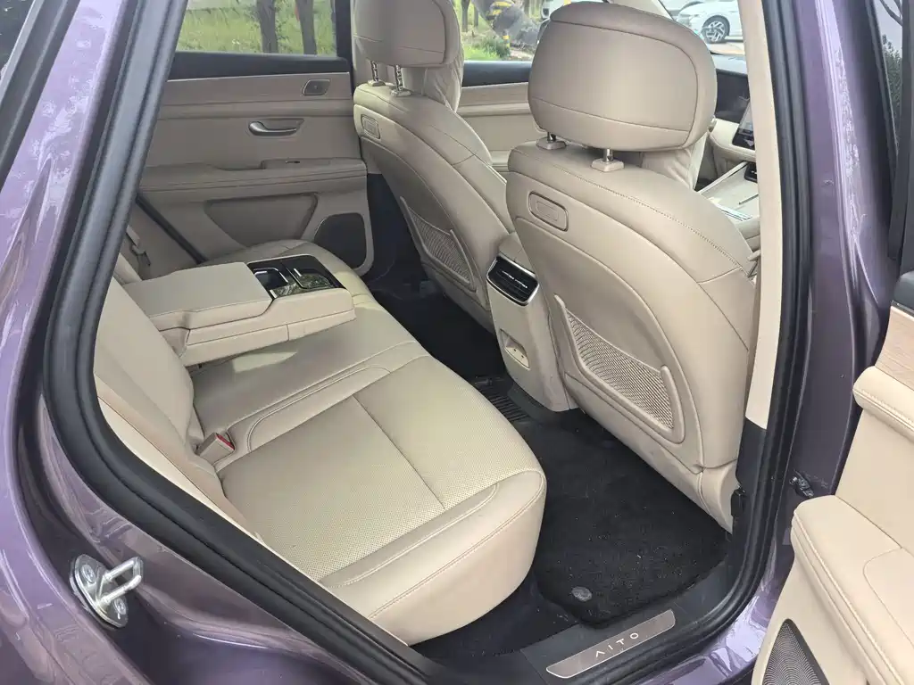 Wenjie M5 2025 extended range Ultra four-wheel drive version купить на сайте DeffCars