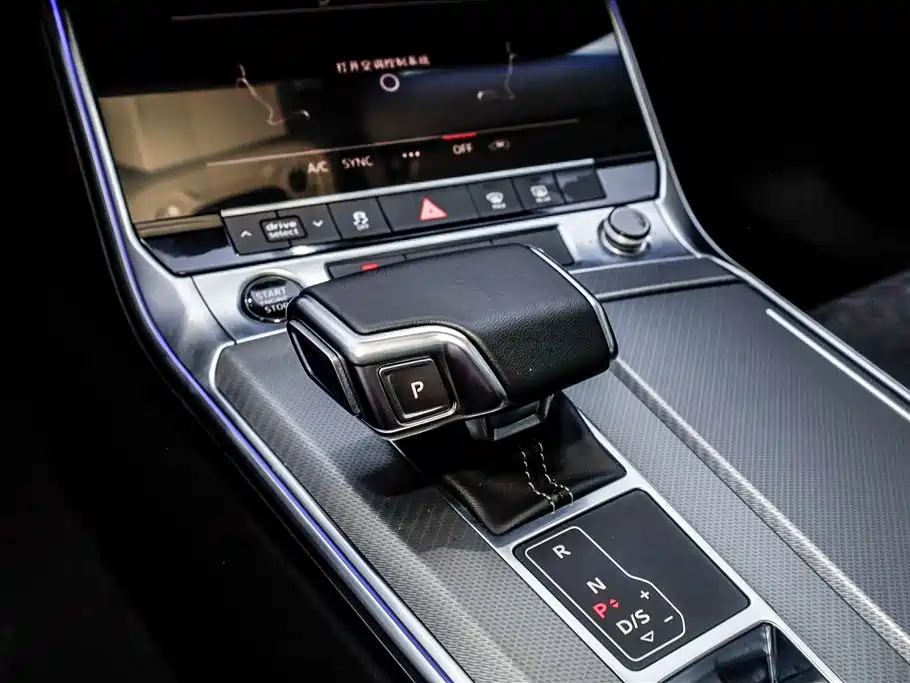 Audi A7L 2024 45TFSI S-line Dream Building Liquid Crystal Package купить на сайте DeffCars